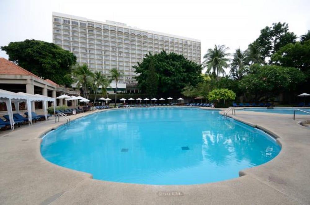 Imperial Pattaya Hotel Exterior photo